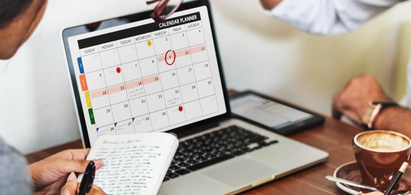 college-students-are-discussing-with-adviso22222r (1)